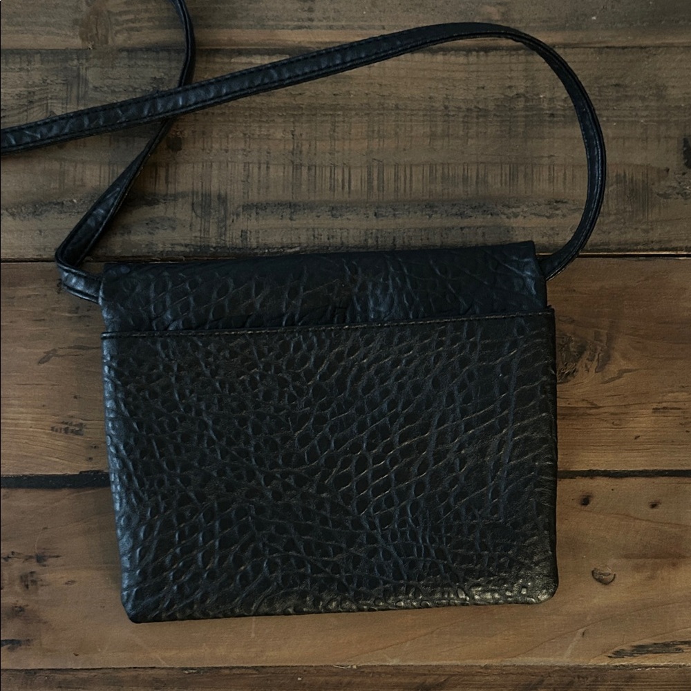 Fox Black Textured Crossbody Bag - Picture 3 of 5